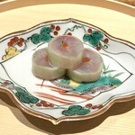 温石 - アジの胡瓜巻き、梅肉