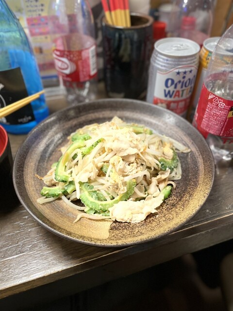 Koshu to Okinawa Cuisine Shimauta Paradise Biumi Ten