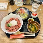 yosuga cafe - 自家製ローストビーフのちらし丼