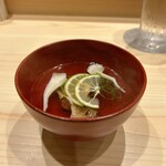 すしのいずみ - お出し 太刀魚、黒舞茸と白舞茸