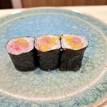 すしのいずみ - トロタク巻き