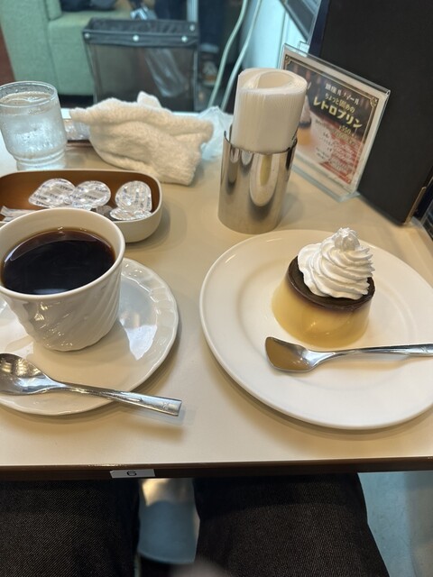 Kissa Shitsu Renoir Shinjuku Nishiguchi Ekimae Ten