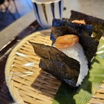 おむすびカフェ パンダ - 梅のミニサイズ(200円)です。