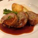 ル・クロ・モンマルトル - 豚足の肉詰めロースト　ポルト酒のソース様