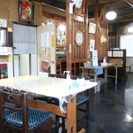 三河屋 - 店舗内観