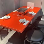 大衆焼肉 生ホルモン てっちゃん - 懐かしいテーブル
