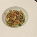 ラ ターブル ドゥ ジョエル・ロブション - エスカルゴと松茸のリゾット