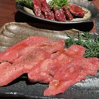 肉匠 牛虎 西中島店 - 