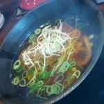 SALT - クリアスープの底に見えるのはうどん。