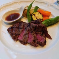 ルセット - 秋田牛モモのステーキ