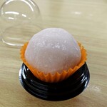 旬菓庵かどや   - 料理写真:みかん大福：390円