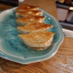 手作り餃子の店 吉春 - 