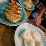 手作り餃子の店 吉春 - 