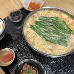 博多もつ鍋 やま中 - 