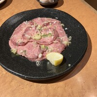 ホルモン焼肉 富や 栄店 - 