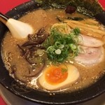 藤一番 - 料理写真:濃厚豚骨醤油680円