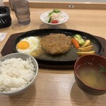 手作りハンバーグ フレンズ - ハンバーグ定食（200g）しょうがソース1400円