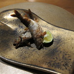 六雁 - 焼き物 天然 活け鮎の炭火焼 (2013/08)