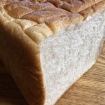 アンテナ ロントラ - 料理写真:湯種角食パン　400円