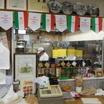 メツゲライ・トキワ - 受賞メダル数えきれず！