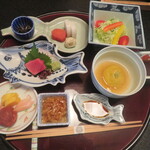 三養荘 - 中心部アップ