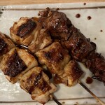 炭火燒鳥與秋田Seafood居酒屋福To屋 - 正肉・正肉・レバー（タレ）