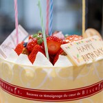 ビスキュイ - 料理写真:2025.9 デコレーションケーキ デザインショート パールシュガー 5号（4,200円）