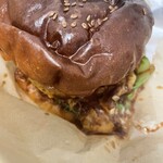 RECORD BURGER&BAR - 大きくて箸で食べる