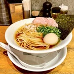 麺屋 まほろ芭 - あっさり淡麗醤油玉子入り