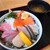 マルトモ水産 鮮魚市場 - 料理写真:海鮮丼（お味噌汁付）