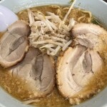 쿠루마야라멘 사쿠 인타점 - みそチャーシュー