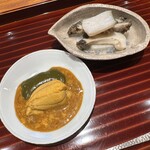 日本料理 別府 廣門 - 凌ぎ　飽酒炒り　赤ウニと肝のタレ添え