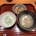 日本料理 別府 廣門 - ご飯葉付き生姜のご飯　生姜　国東半島加藤高吉　ご飯竹田　城下安幸
      味噌汁
      深島味噌深島
      安部達也
      香の物
      自家製糠漬け