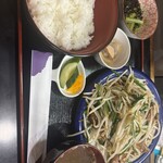 きらく食堂 - レバニラ定食