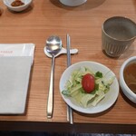 정담은보쌈 - サラダとスープ付きのセット