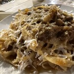 オステリア エスト エスト エスト. - 白老牛のミートソース、留萌小麦の麦ルルロッソのタリアテッレ