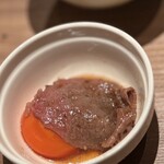 上等焼肉 ひらく - ミシュラン店でも使用されている宝玉卵と共に