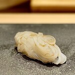 龍寿し - アオリイカ（糸魚川）ねっとりした旨みと甘みが噛みしめるごとに押し寄せます。