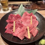 上等焼肉 ひらく - とうがらし→ 赤身でキレがあり、噛むほど旨いタイプ
