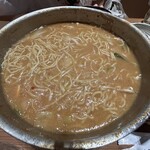 博多もつ鍋 前田屋 - 〆の博多ちぢれ麺