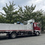 博多もつ鍋 前田屋 - イカを運んできたトラック