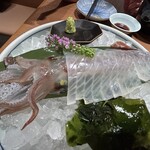 博多もつ鍋 前田屋 - イカの活き造り