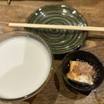 炭や吟蔵 - 付き出しの冷奴