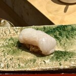 一石三鳥 - 旬魚の握り　あいなめ