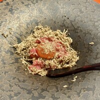 一石三鳥 別邸 - 本まぐろユッケトリュフ小丼