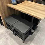 大衆酒場 ひとめぼれ - 内観（テーブル席）