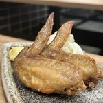 大衆酒場 ひとめぼれ - お通し（手羽先）