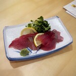 寿し きぬがさ - すじがつお(ハガツオ)のお刺身です(o^^o)