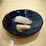 寿し きぬがさ - にぎり寿司のスタートは白身魚が定石です(o^^o)