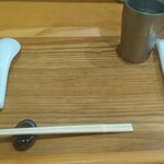 らーめん 伊の屋 - 配膳